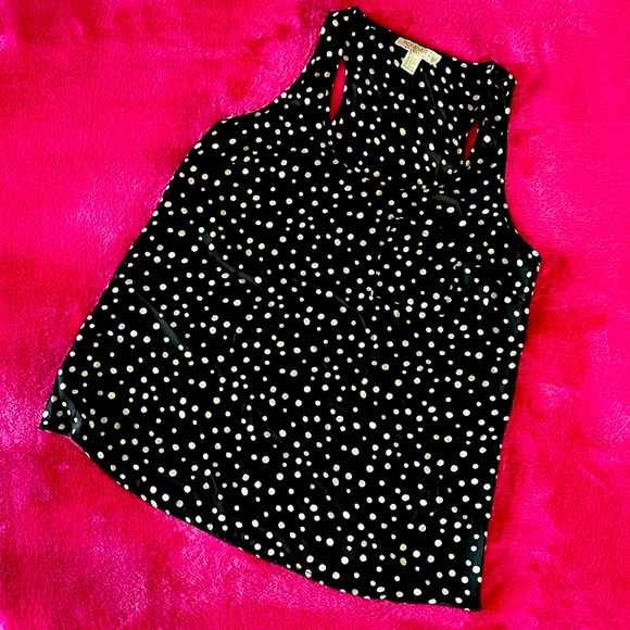 FOREVER 21 Sleeveless Dotted top - Picture 1 of 4